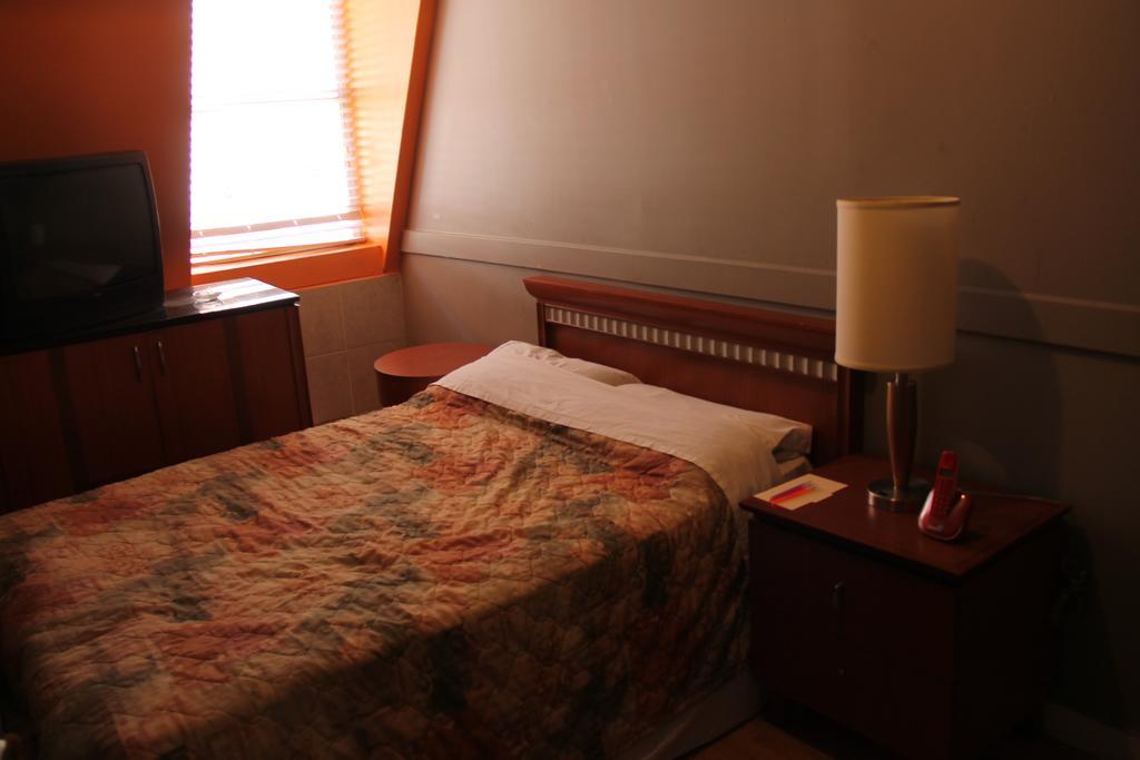 Toronto Central Hotel Pokoj fotografie